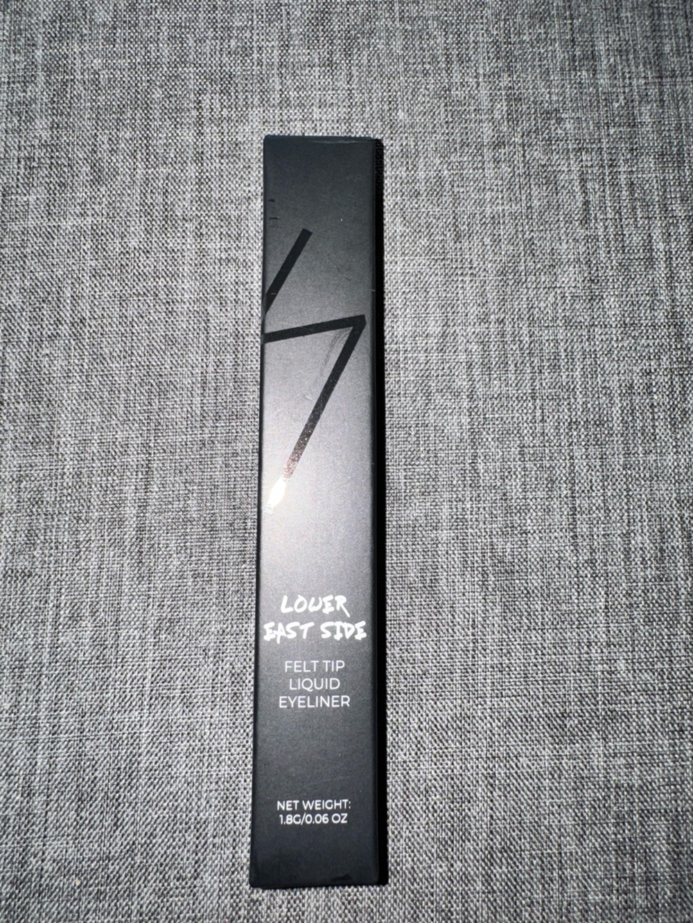 LOWER EAST SIDE Felt Tip Liquid Eyeliner - Black
